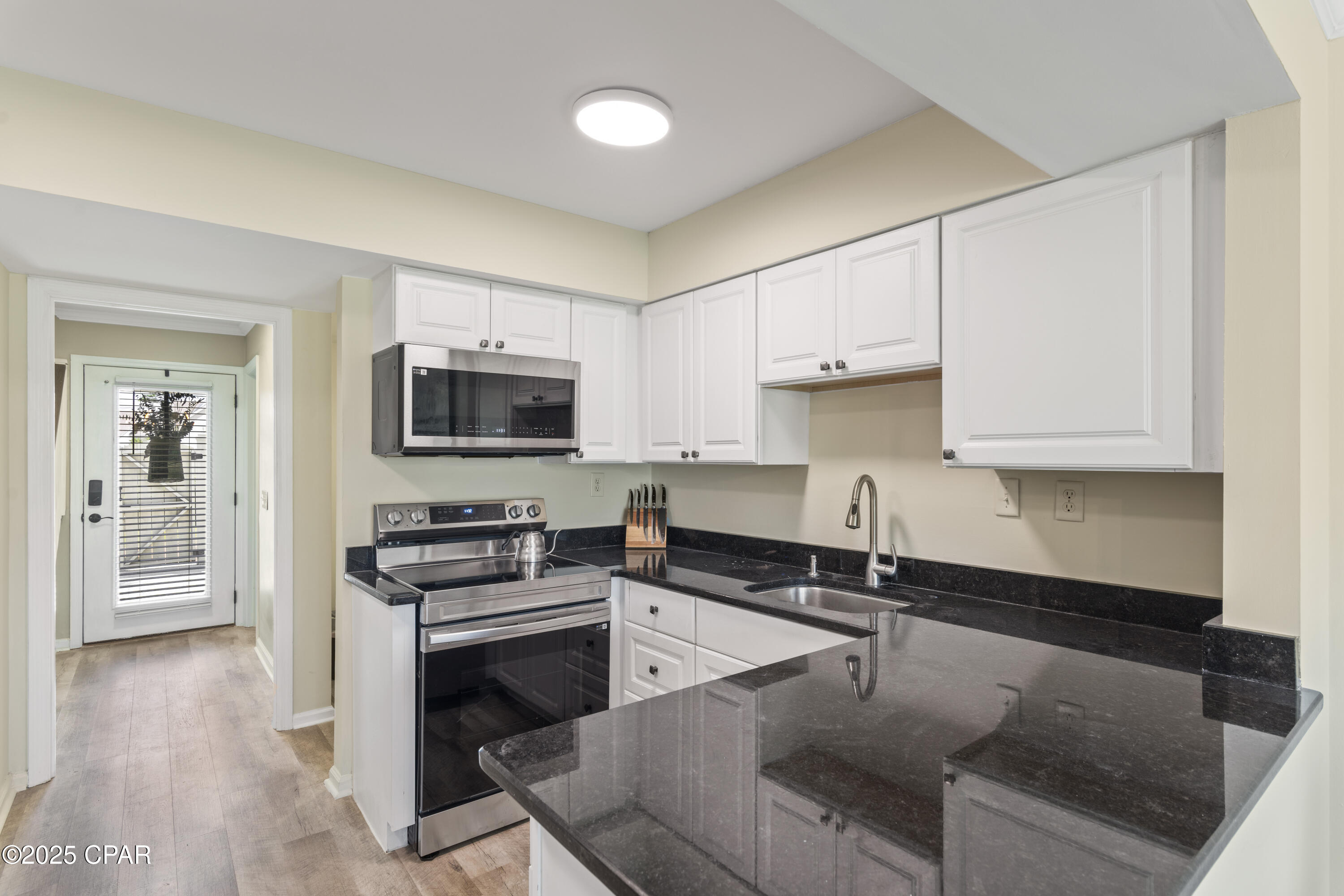 Image 10 For 4300 Bay Point Road Unit 402
