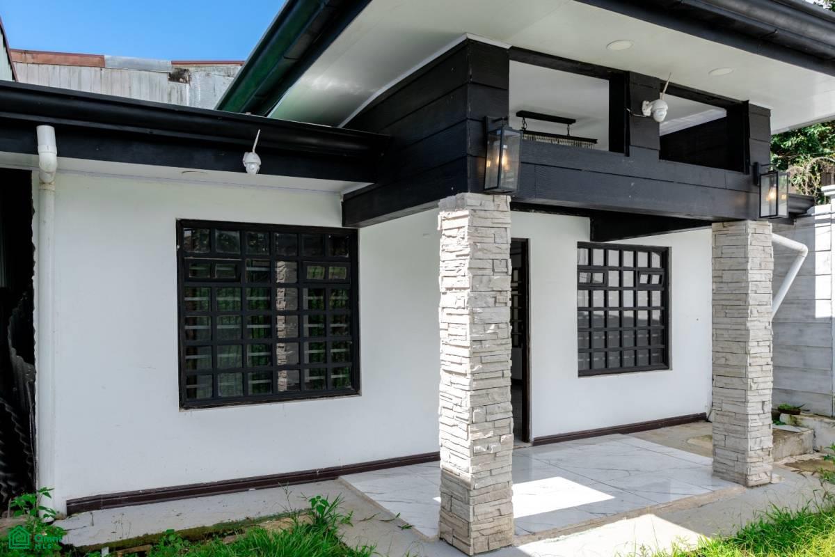 3 bed Single Family Homes For Sale in San Ramón, Alajuela - 1