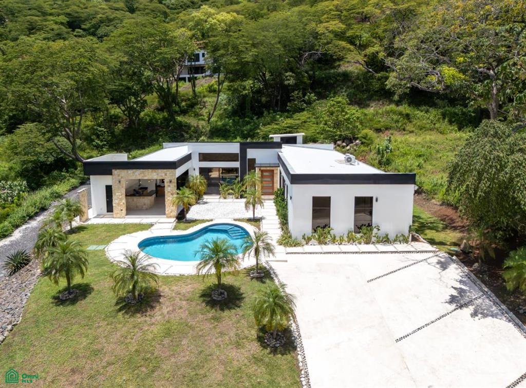 5 bed Single Family Homes For Sale in Carrillo, Guanacaste - 1
