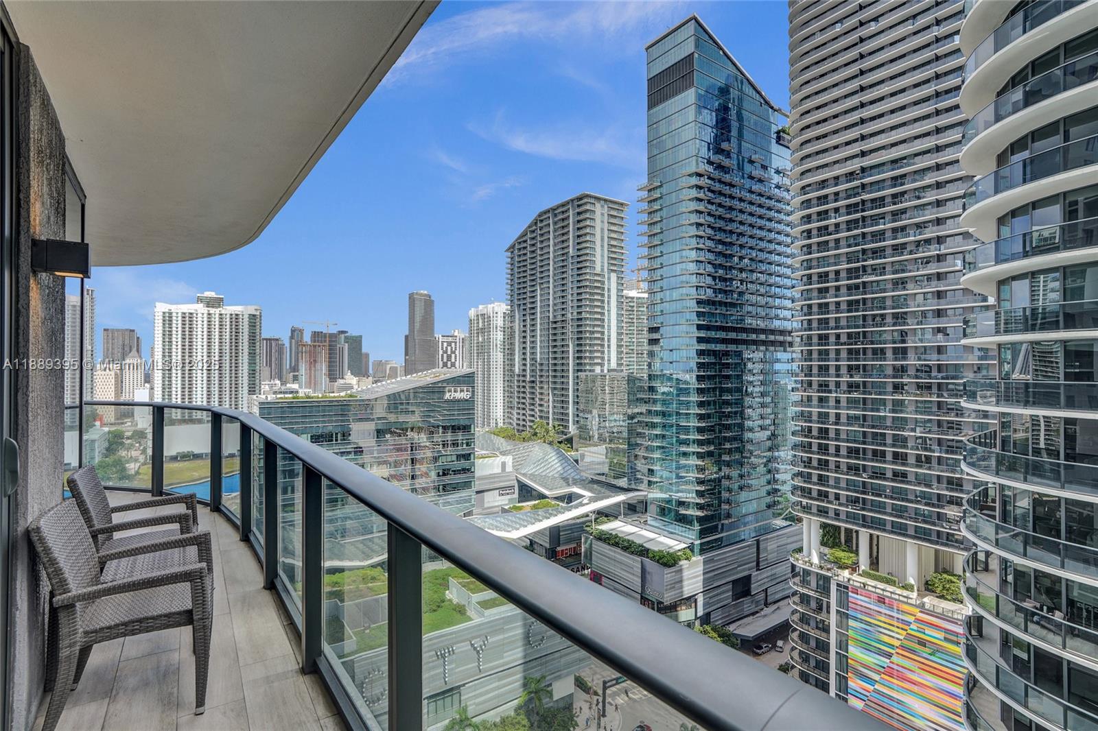 55 SW 9th St #2201, Miami FL 33130