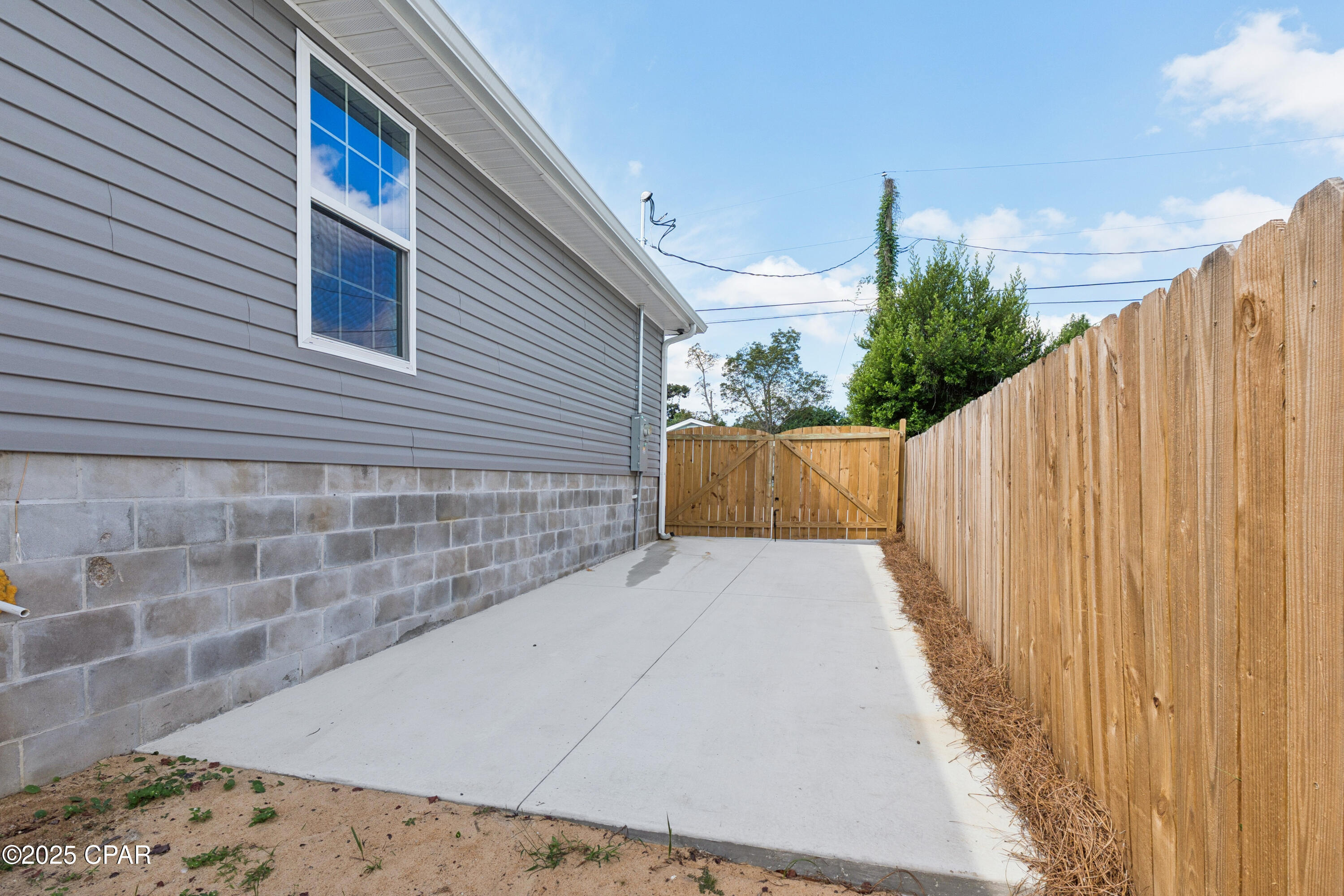 Image 28 For 136 Harlem Avenue