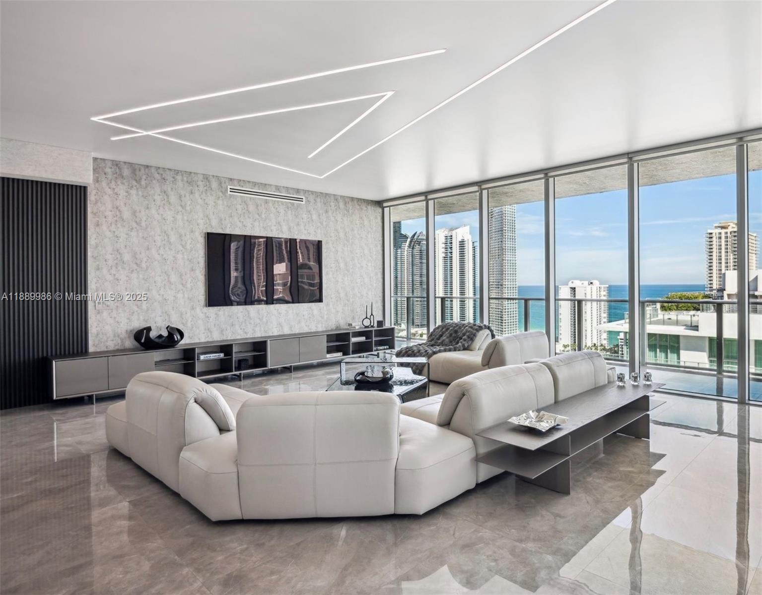Parque Towers Condo