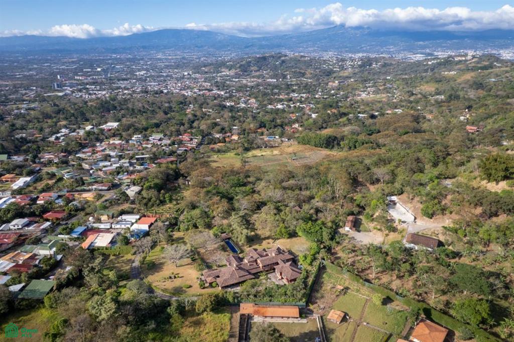 7 bed Condo For Sale in Santa Ana, San Jose - 1