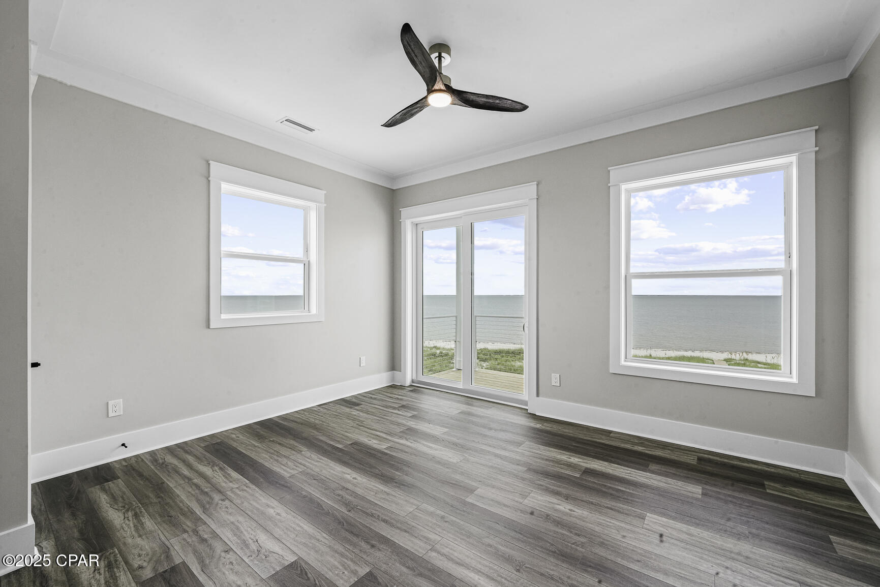 Listing photo id 14 for 295 Watermark Way