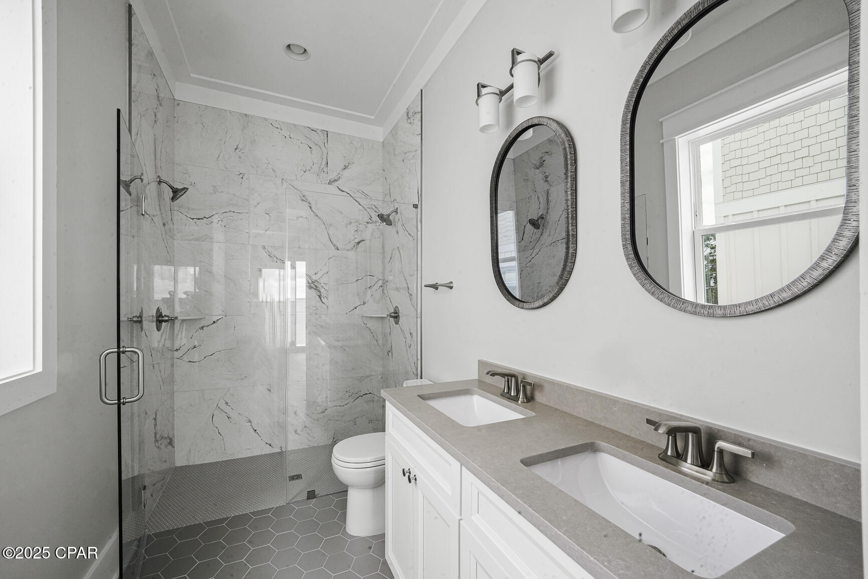 Listing photo id 17 for 295 Watermark Way