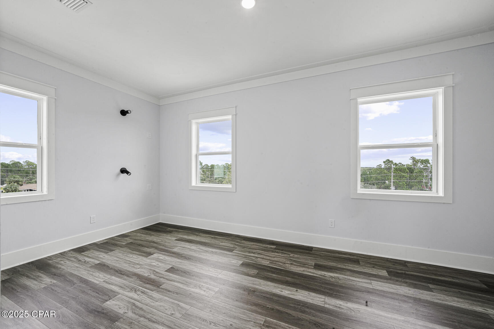 Listing photo id 19 for 295 Watermark Way