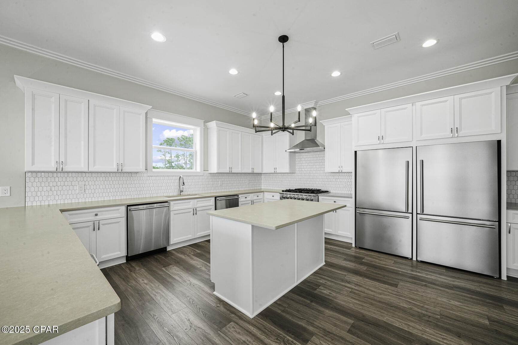 Listing photo id 7 for 295 Watermark Way