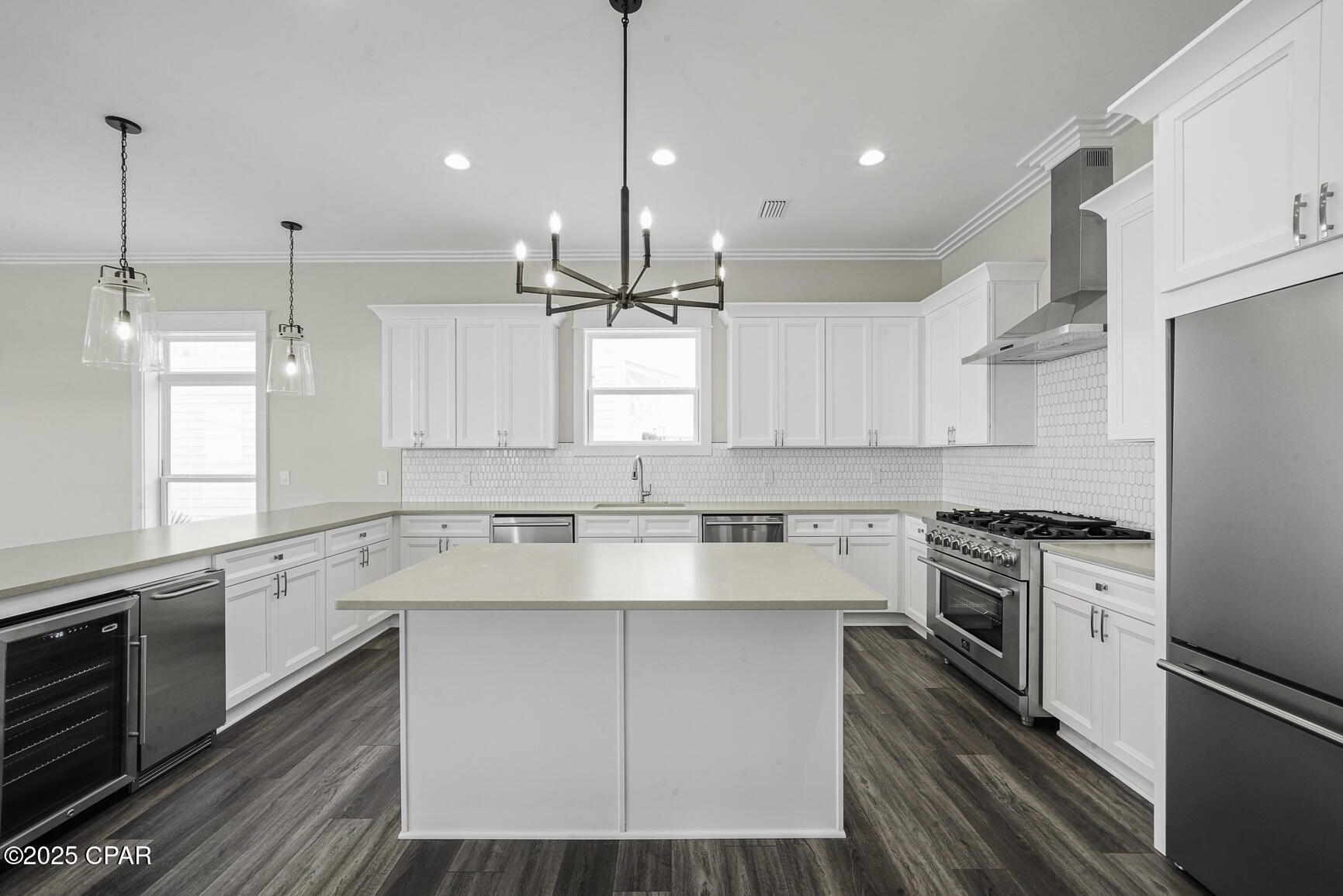 Listing photo id 8 for 295 Watermark Way