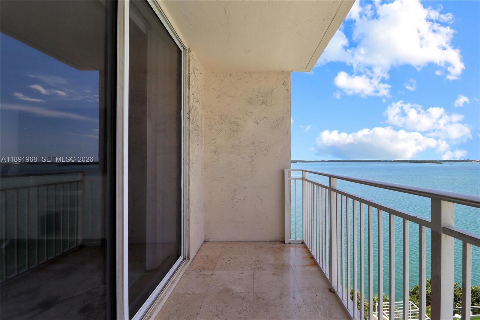 Isola Condo
