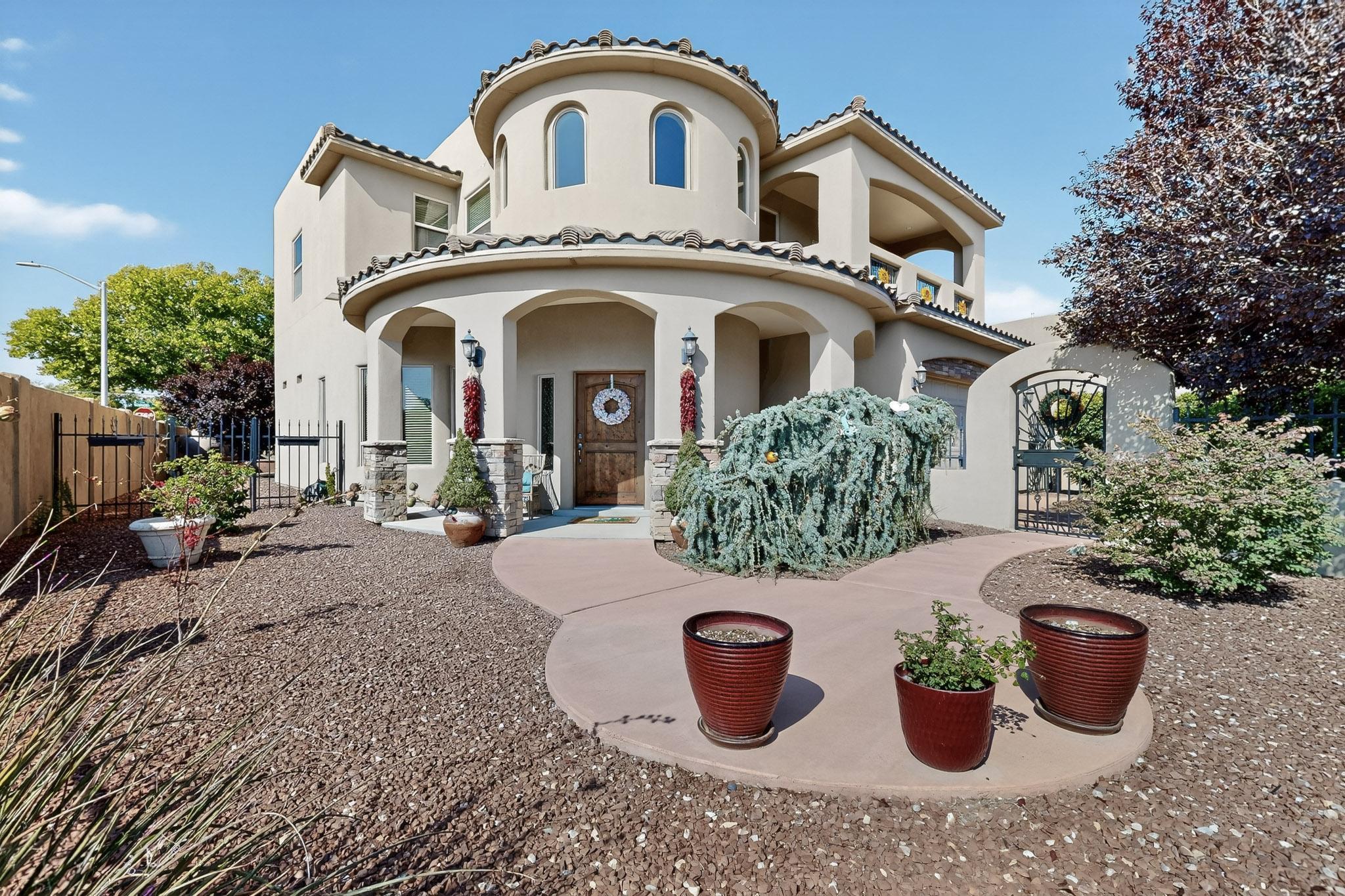 331 Manuel Sanchez Place SW, Albuquerque