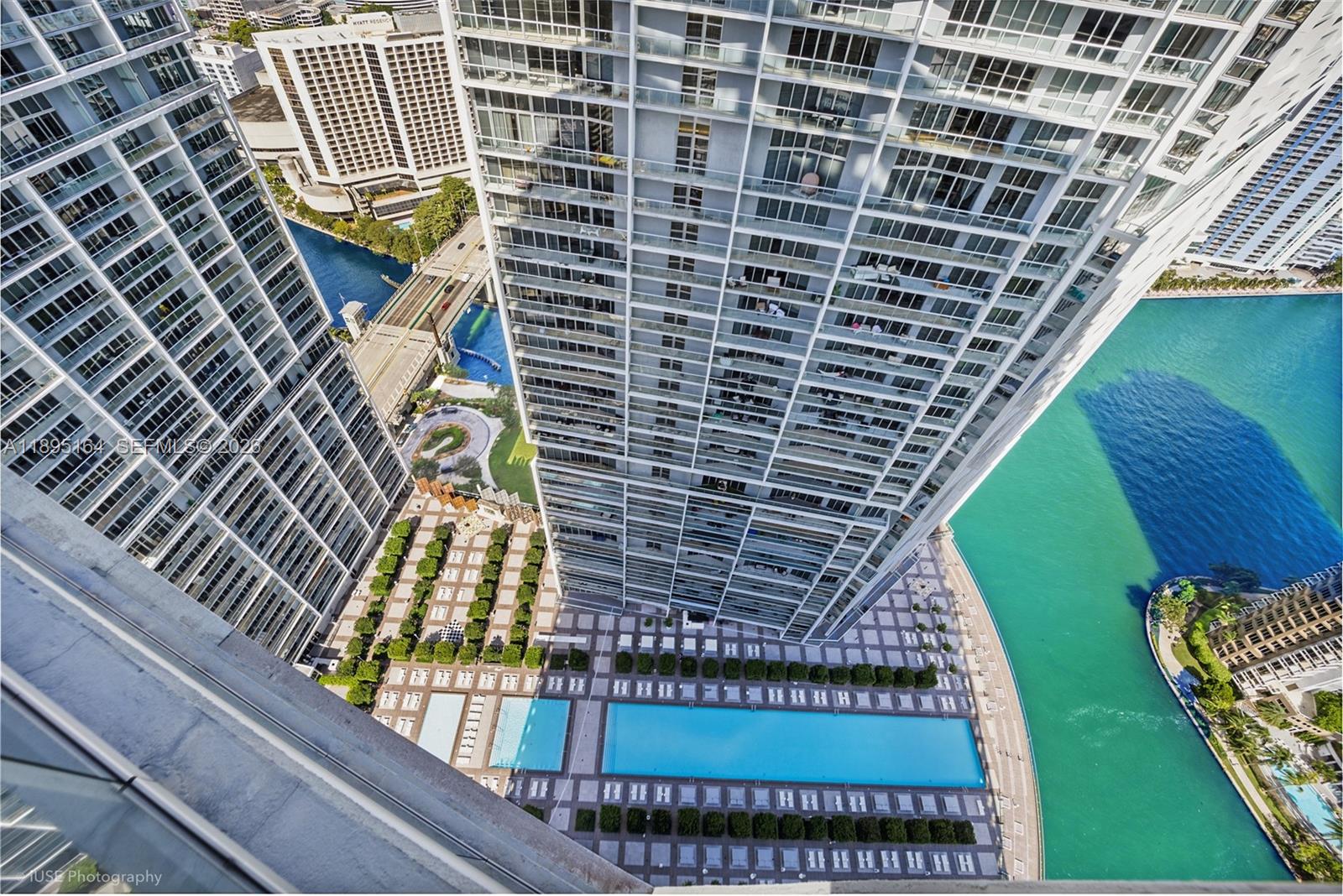 Icon Brickell No Two
