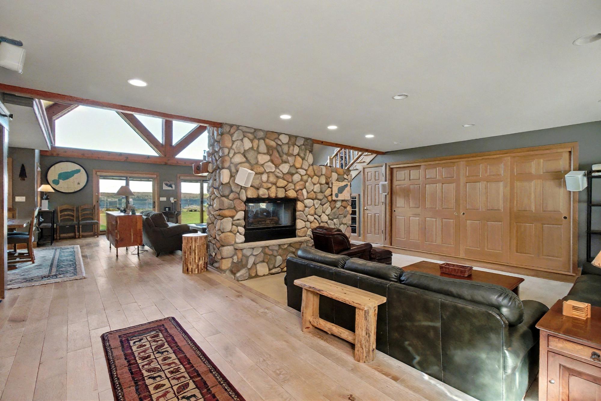 North Twin Lake Property 2952 Kerr Ln Photo 8