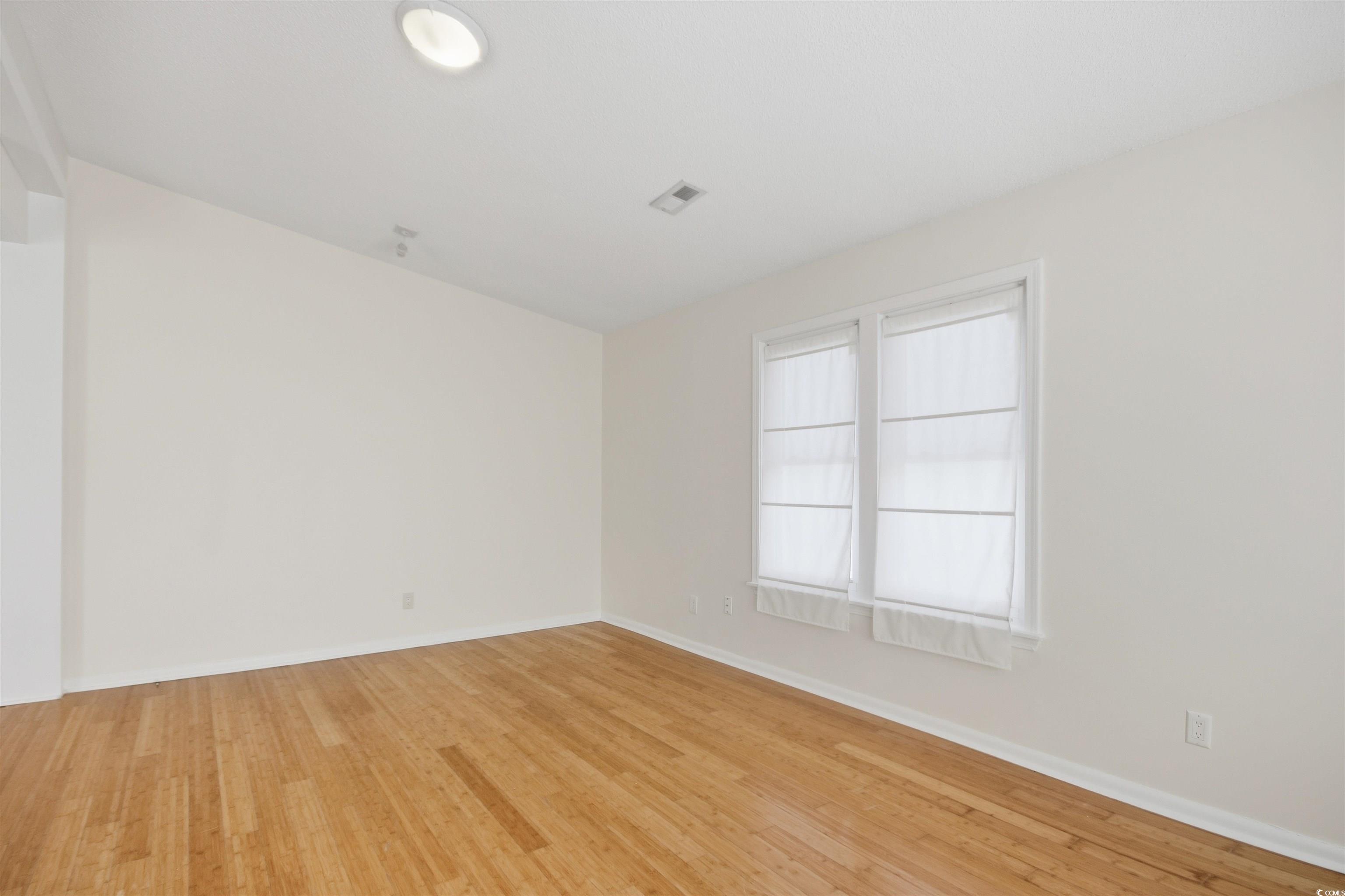 2525042 | Photo 21