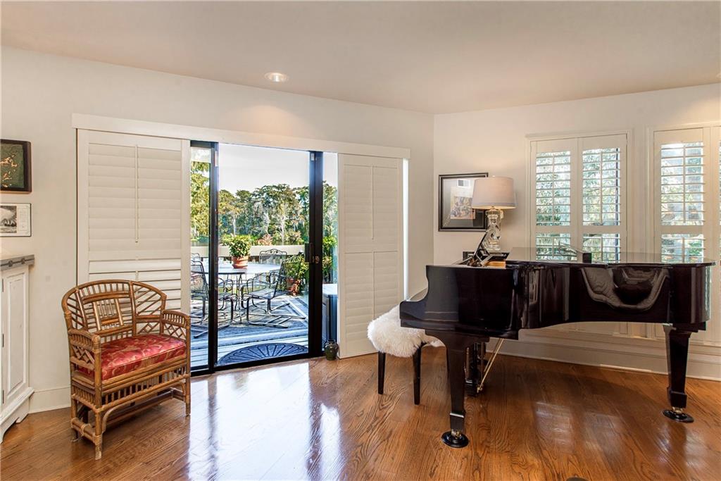 4th image of 100 Tchefuncte Oaks Dr, Mandeville, LA 70471