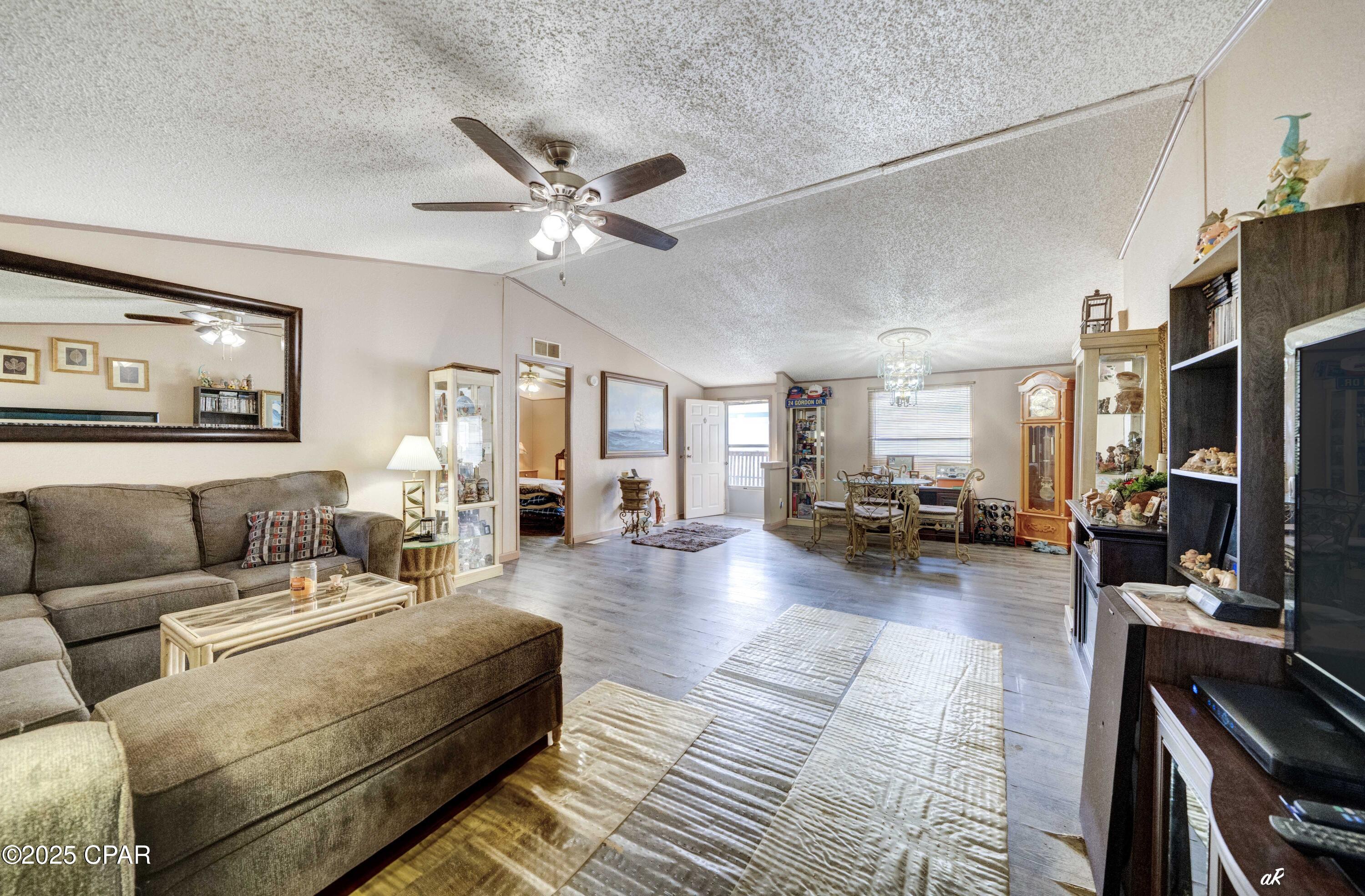 Image 6 For 315 Magnolia Drive