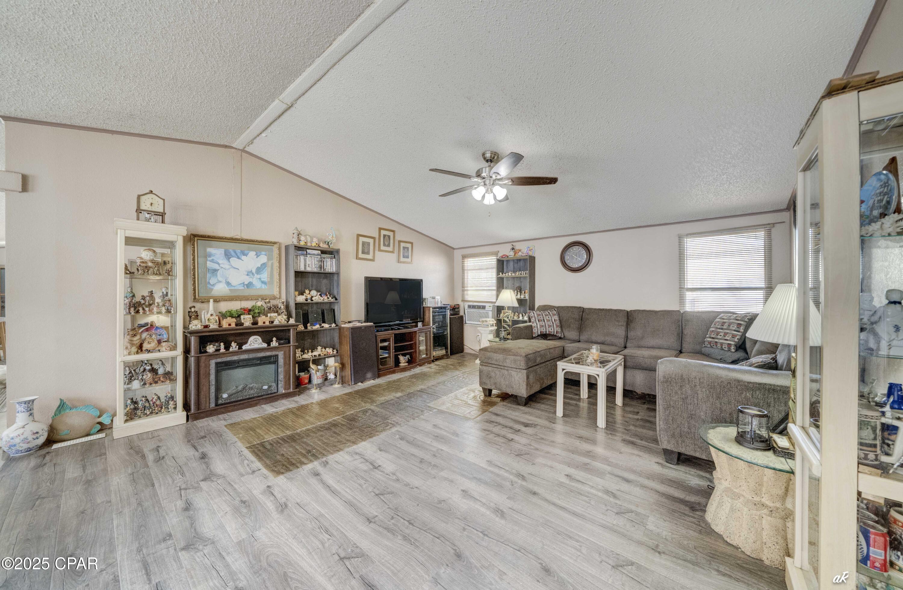 Image 7 For 315 Magnolia Drive