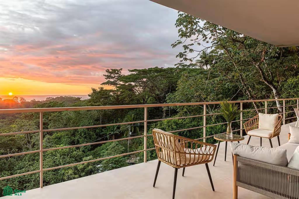 4 bed Single Family Homes For Sale in Puntarenas, Puntarenas - 1