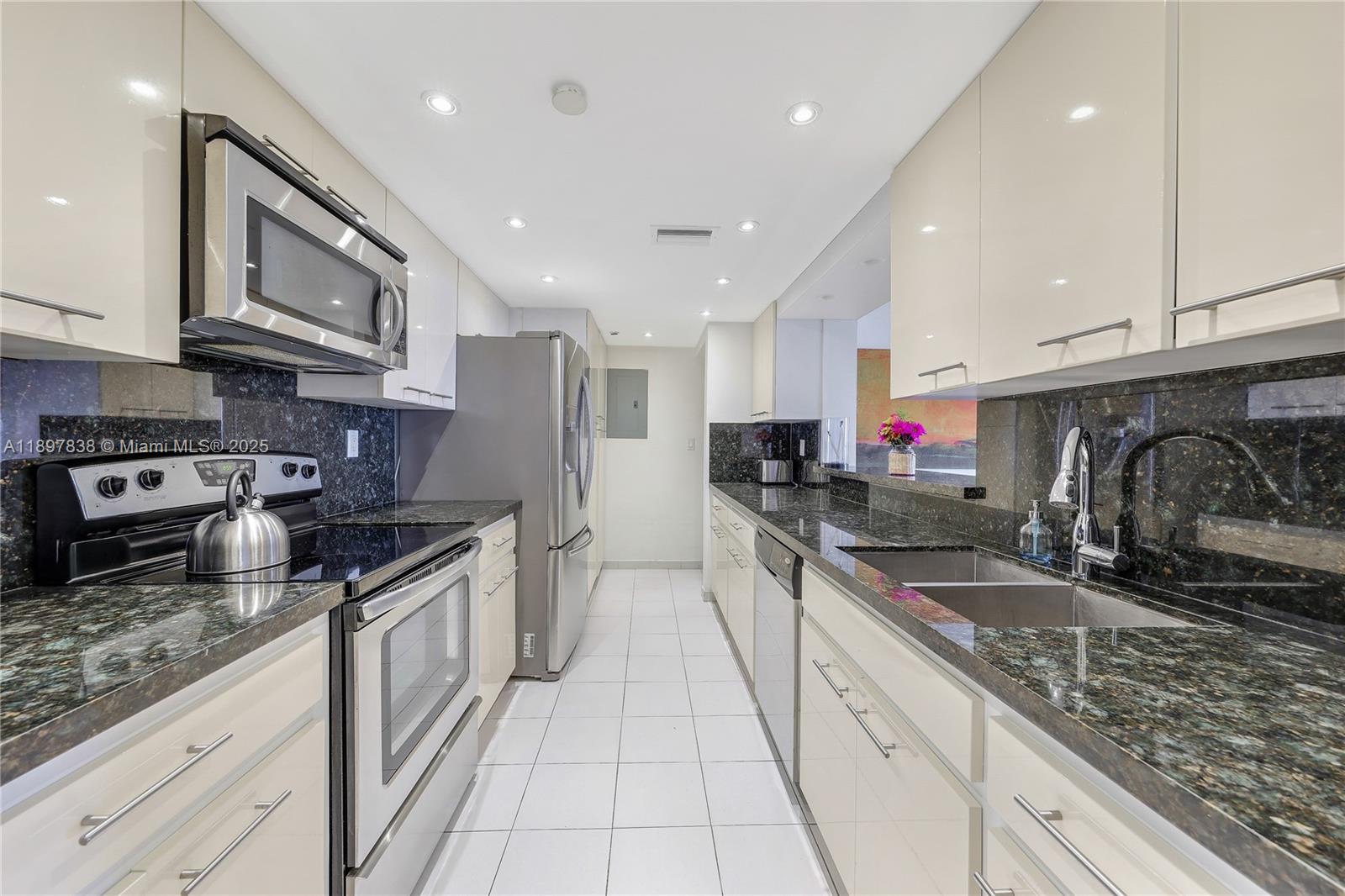 Property photo # 6