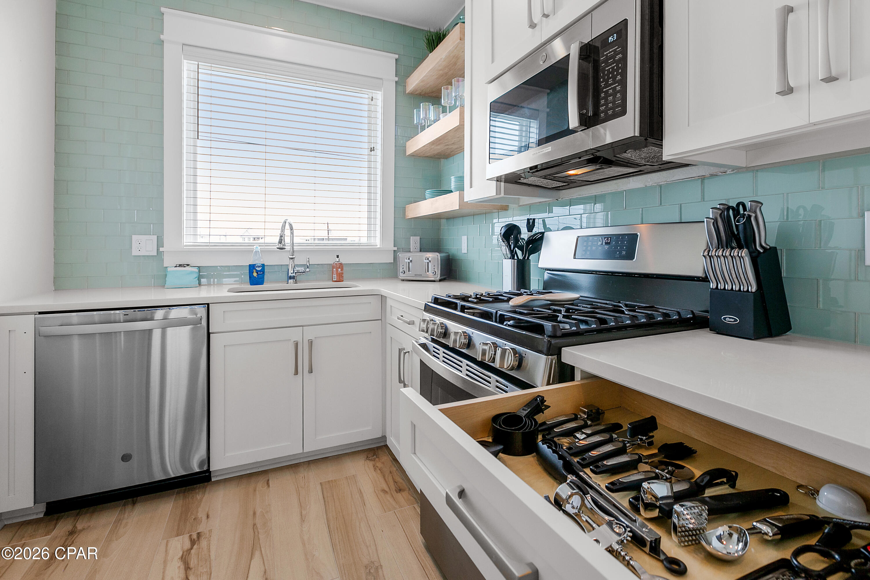 Image 7 For 115 42nd Street 1