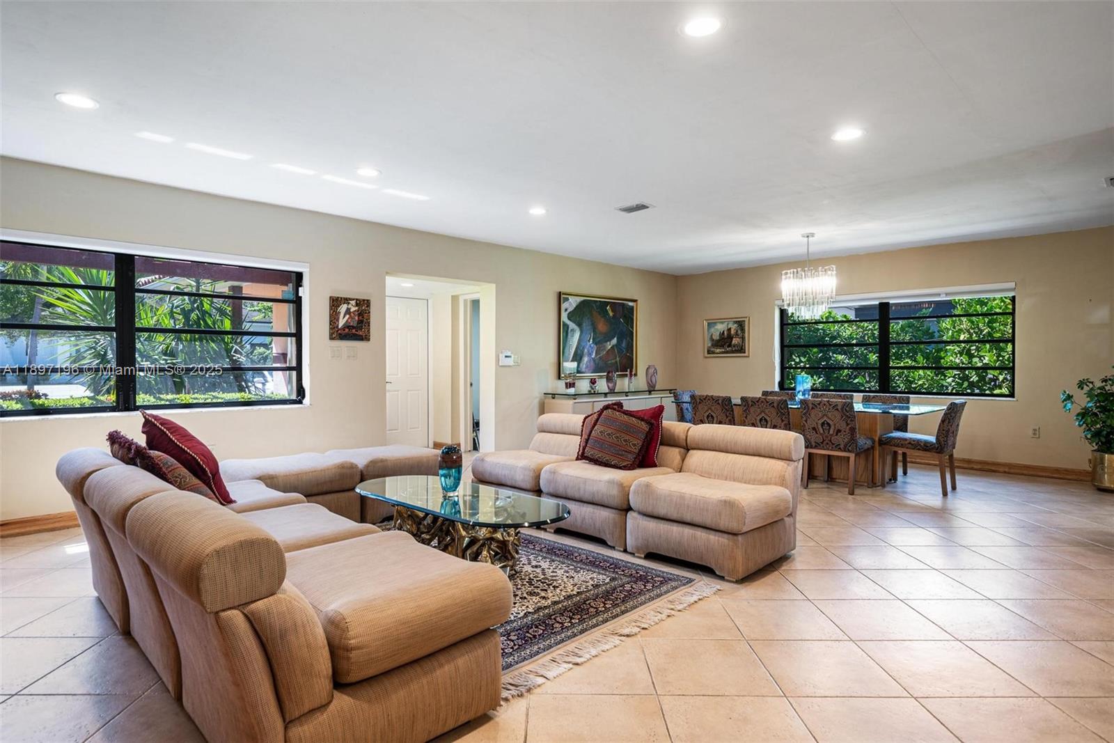 1855 Daytonia Rd, Miami Beach FL 33141