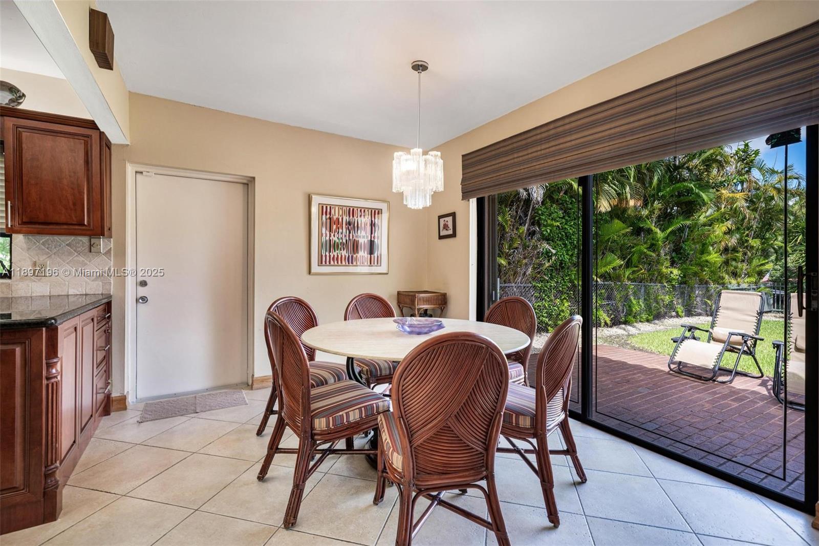 1855 Daytonia Rd, Miami Beach FL 33141