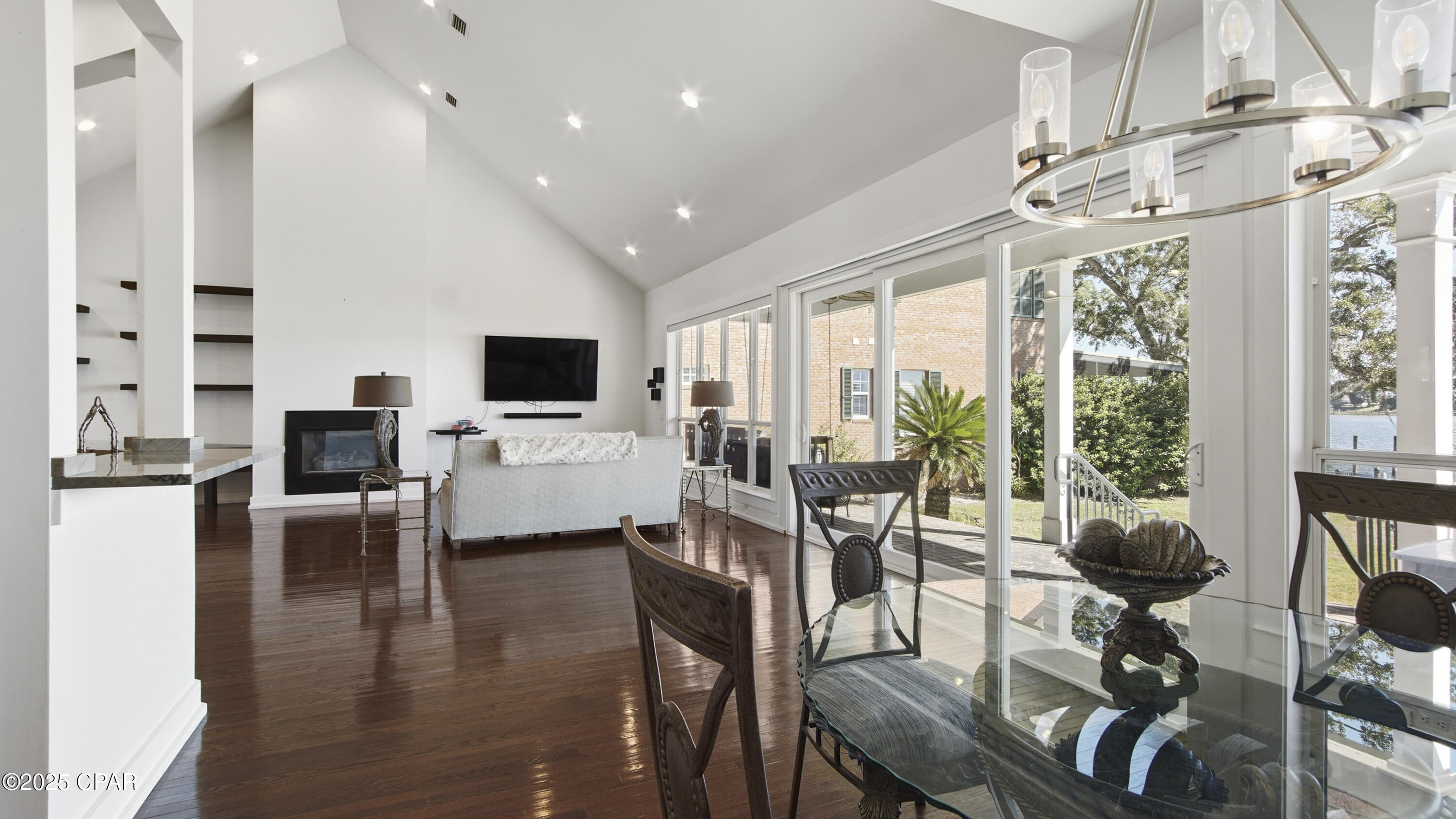 Image 25 For 2502 Country Club Drive