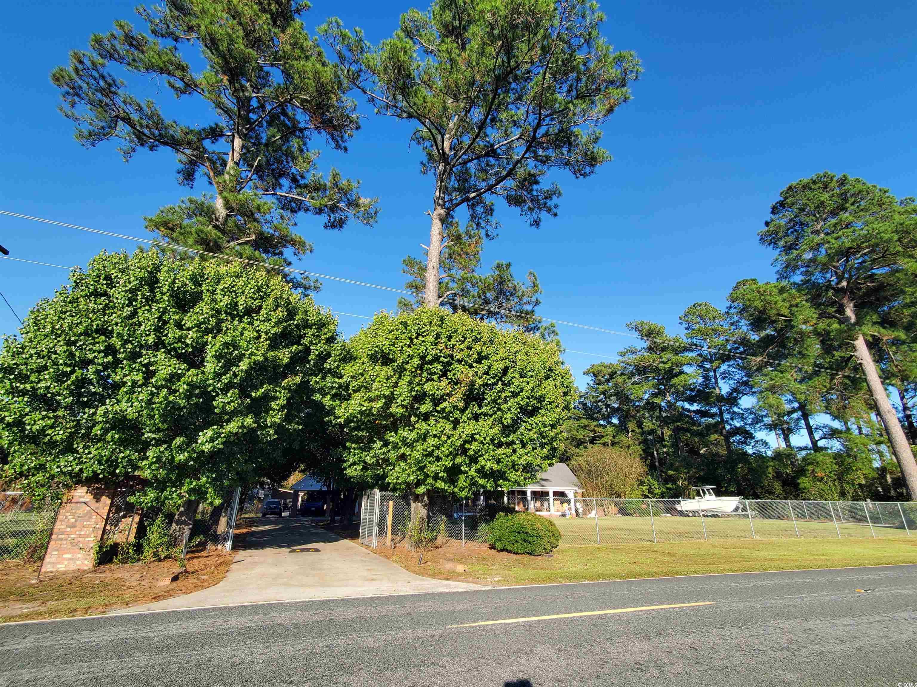 2525485 | Photo 27