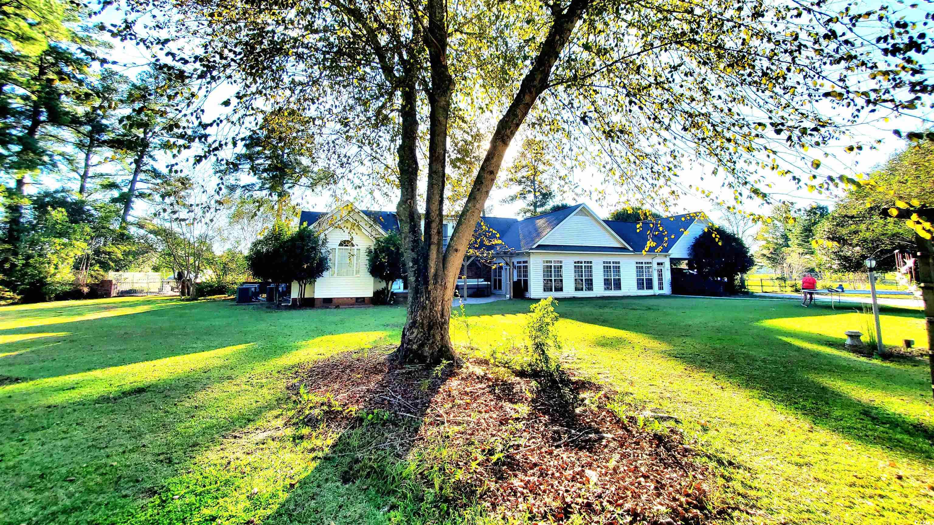 2525485 | Photo 35