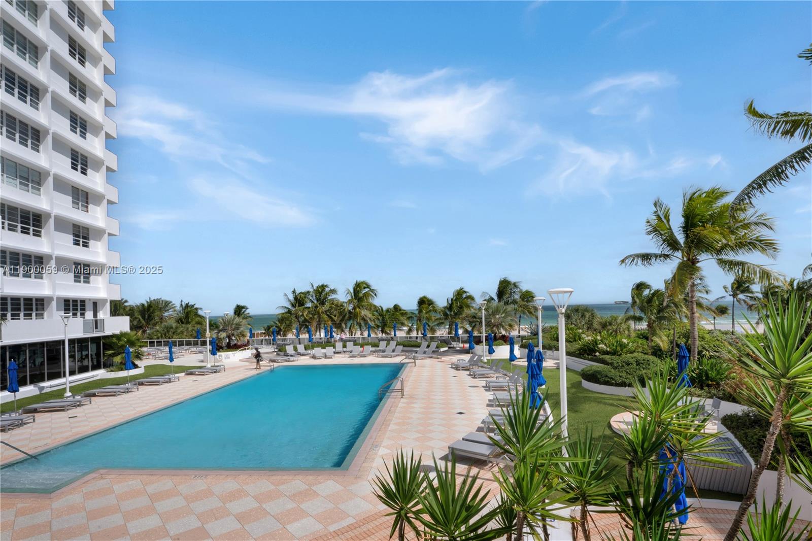 The Decoplage Condo