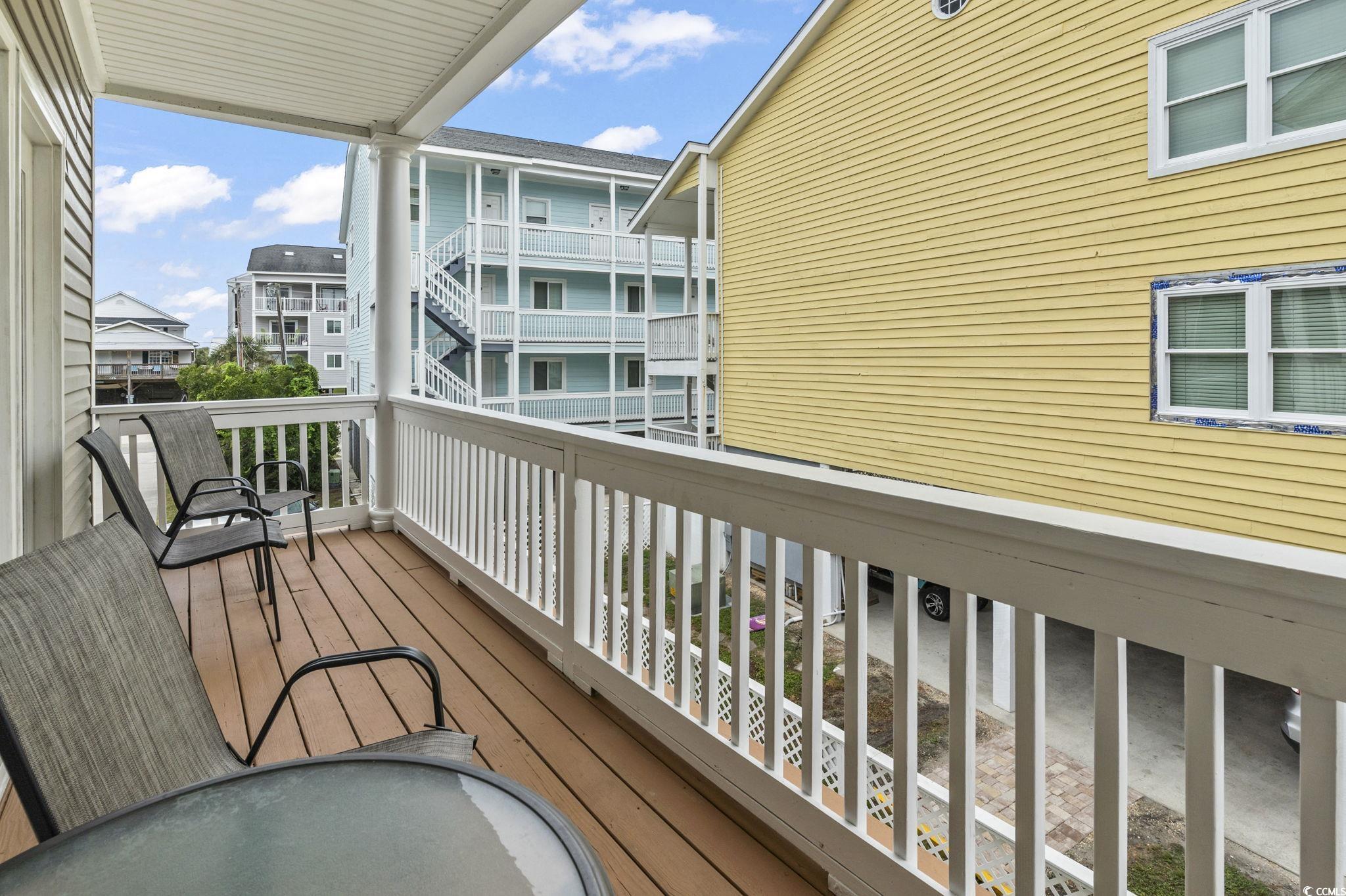 2525598 | Photo 15