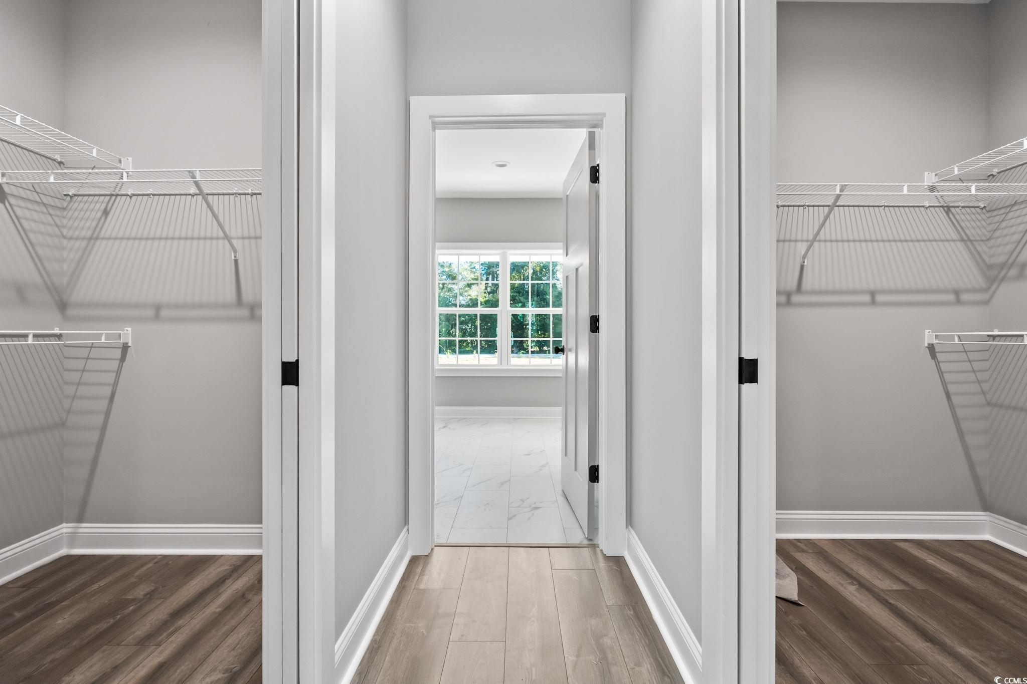 2525788 | Photo 22