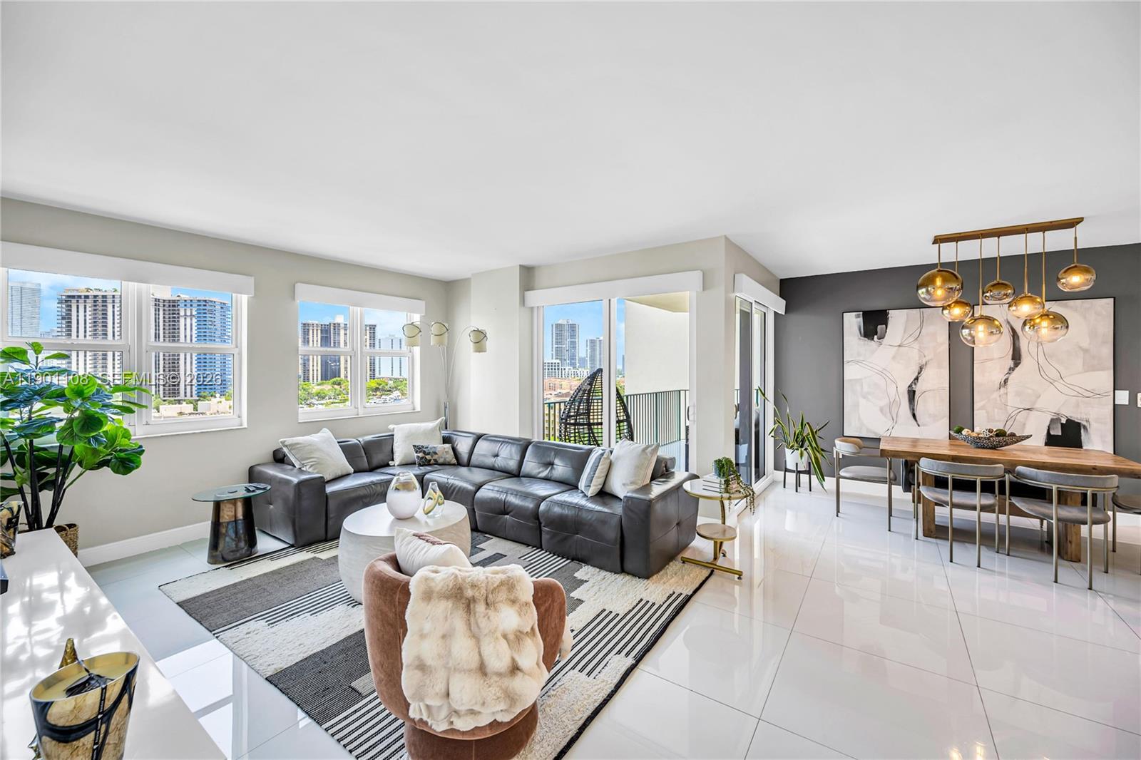 Turnberry Village So Towe