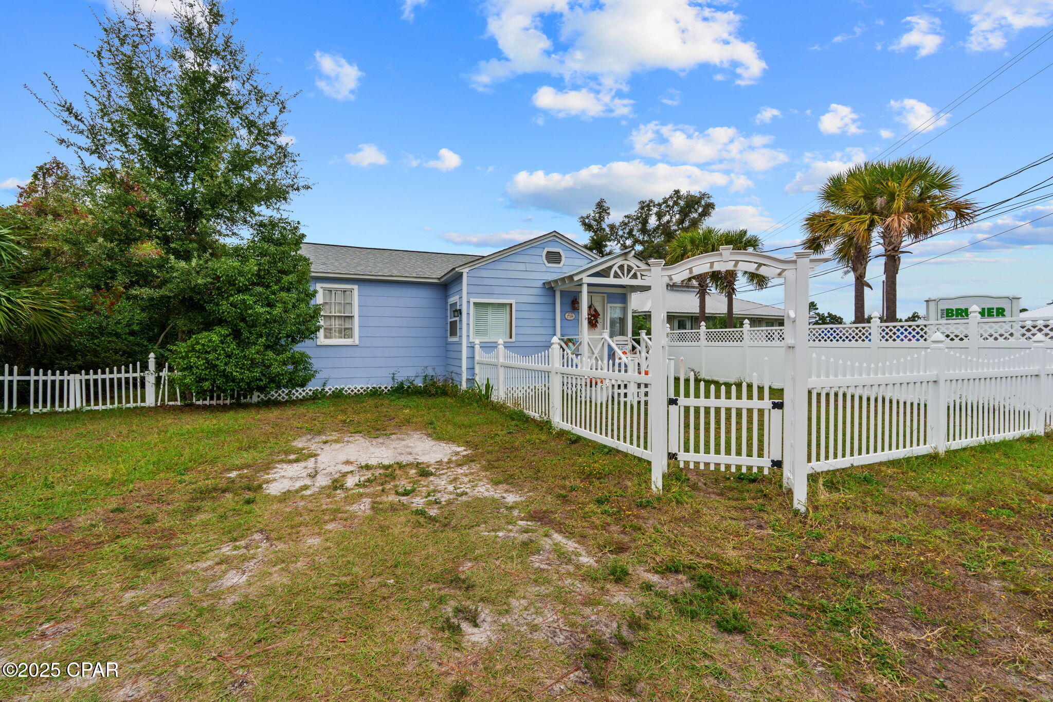 Image 3 For 1709 Cincinnati Avenue