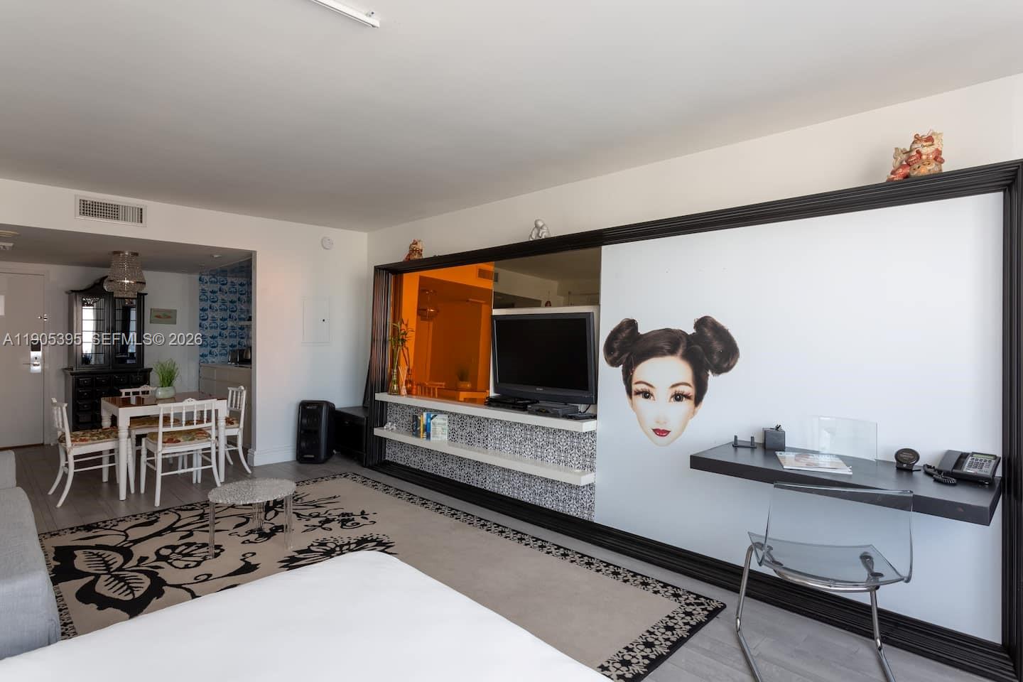1100 West Condo