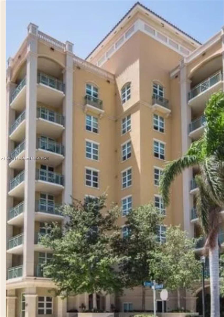 Metropolitan Condo