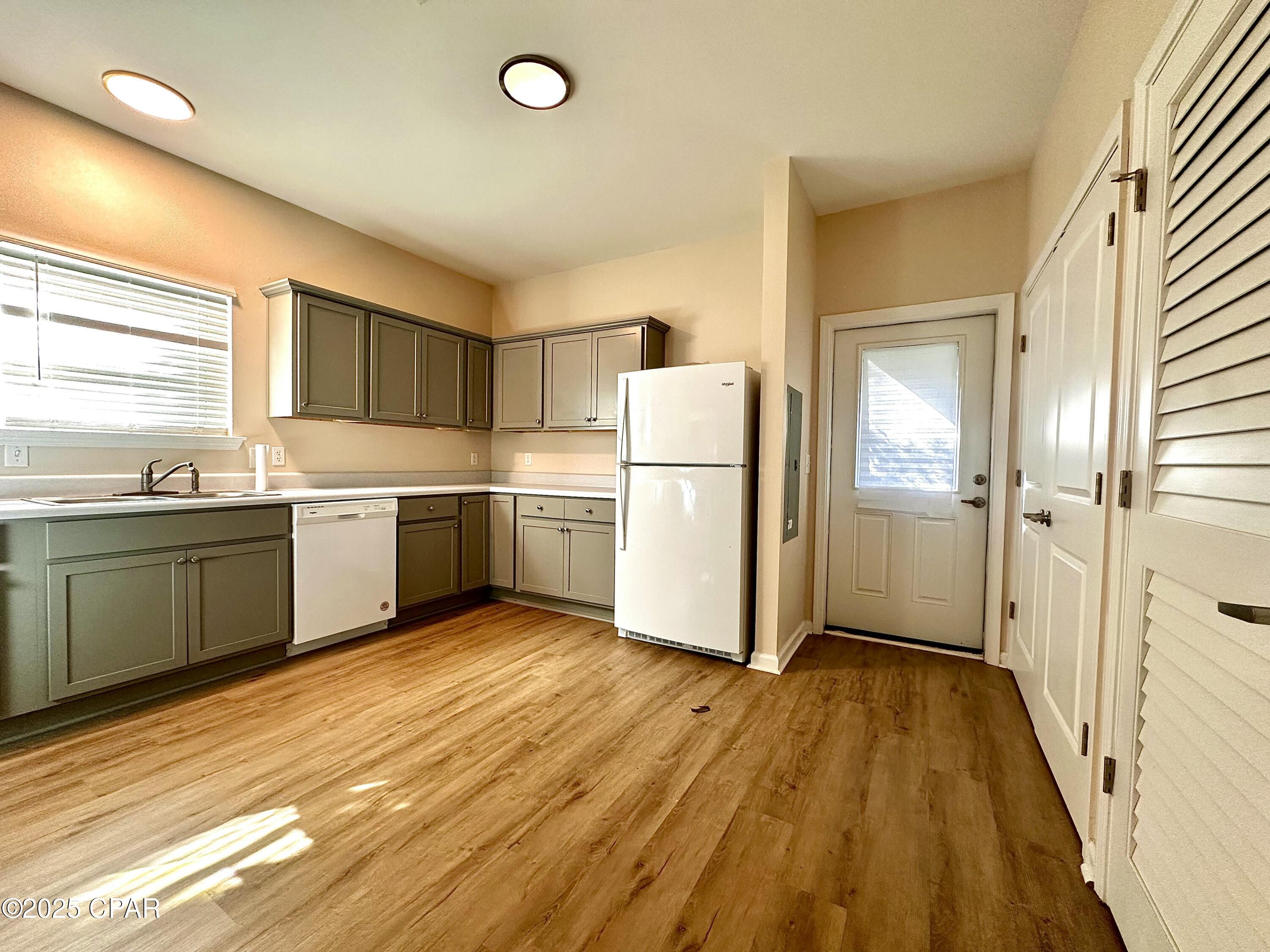 3rd image of 7825 Hwy 90 #B, Sneads, FL 32460 | MLS# 781158