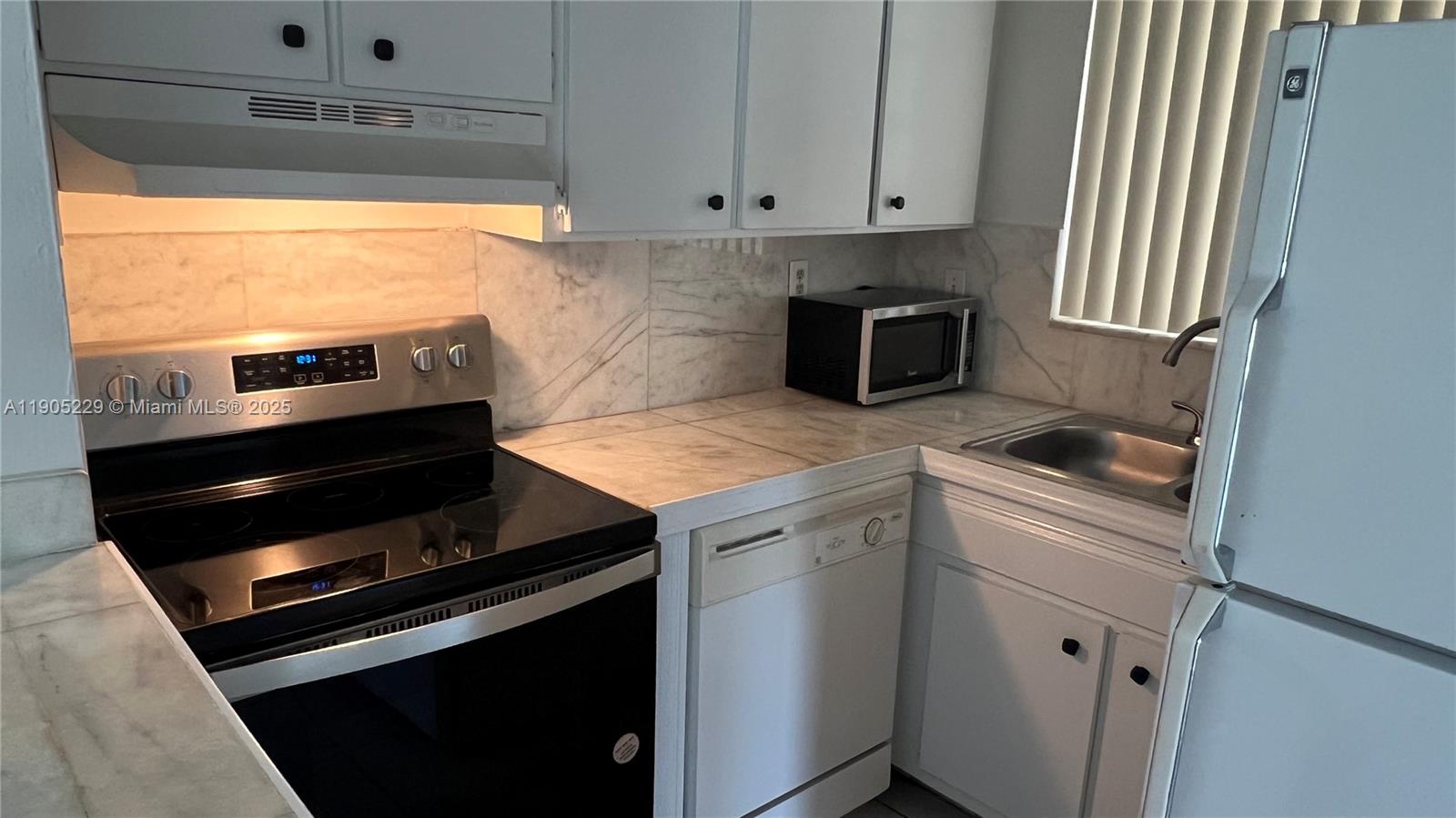 Homes for sale in Miami, FL | 8850 Fontainebleau Blvd #202, Miami, FL 33172 | MLS# A11905229