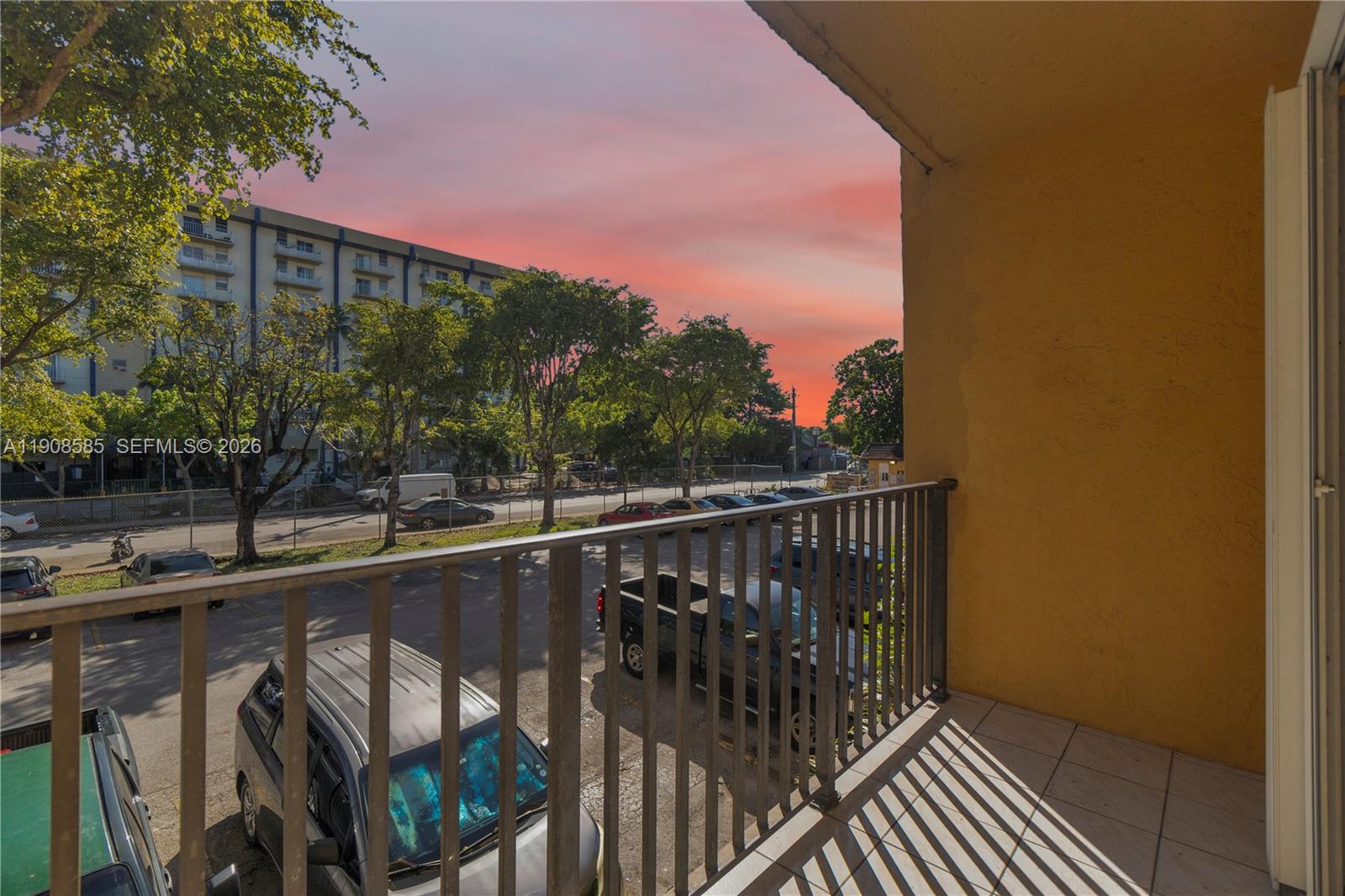 Sunset Villas No 3 Condo