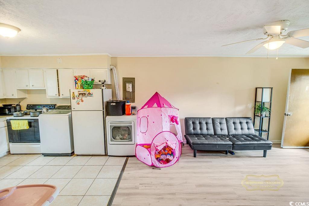 2526739 | Photo 36