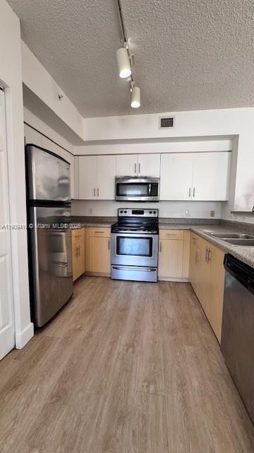 El-Ad Nob Hill Condo