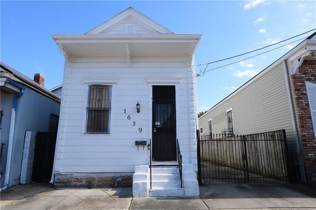 1st image of 1639 Arts St, New Orleans, LA 70117 | MLS# 2529840