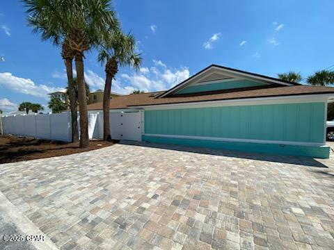 Image 4 For 8312 Surf Drive