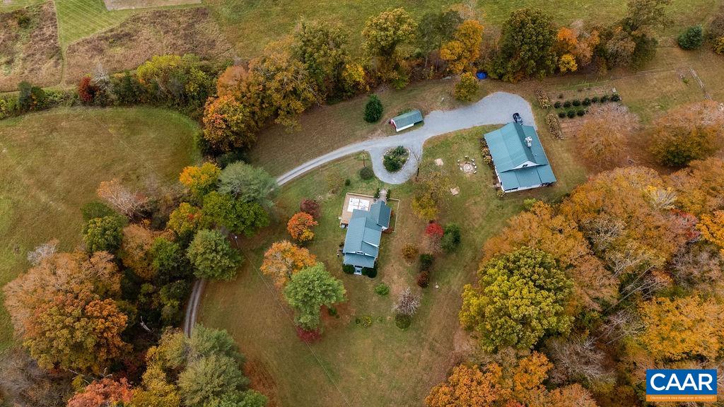 325 Old Roseland Rd