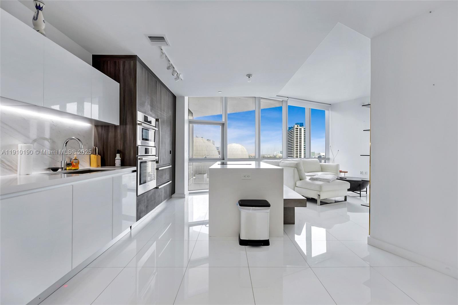 Paramount Miami Worldcent