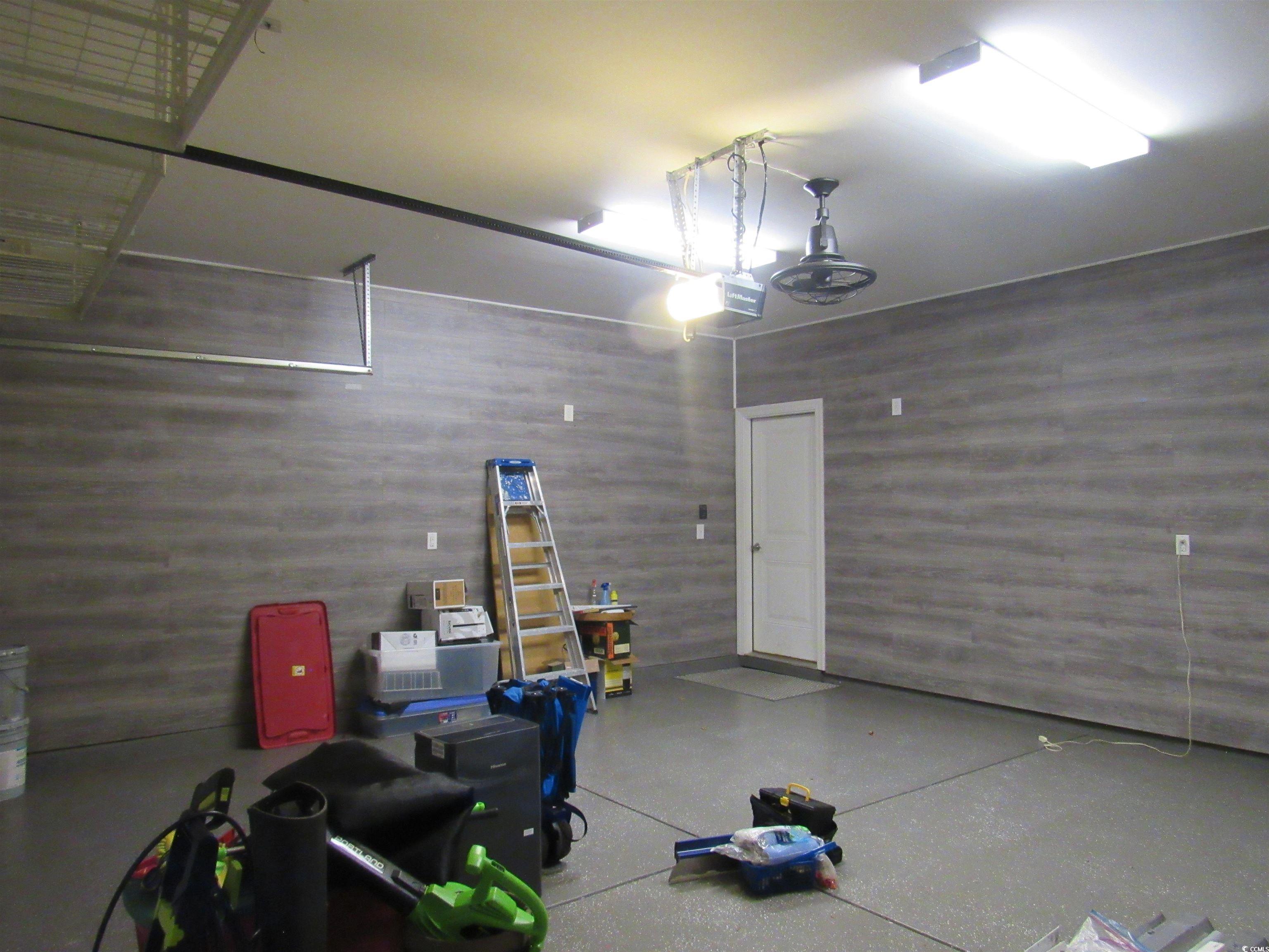 2526993 | Photo 22