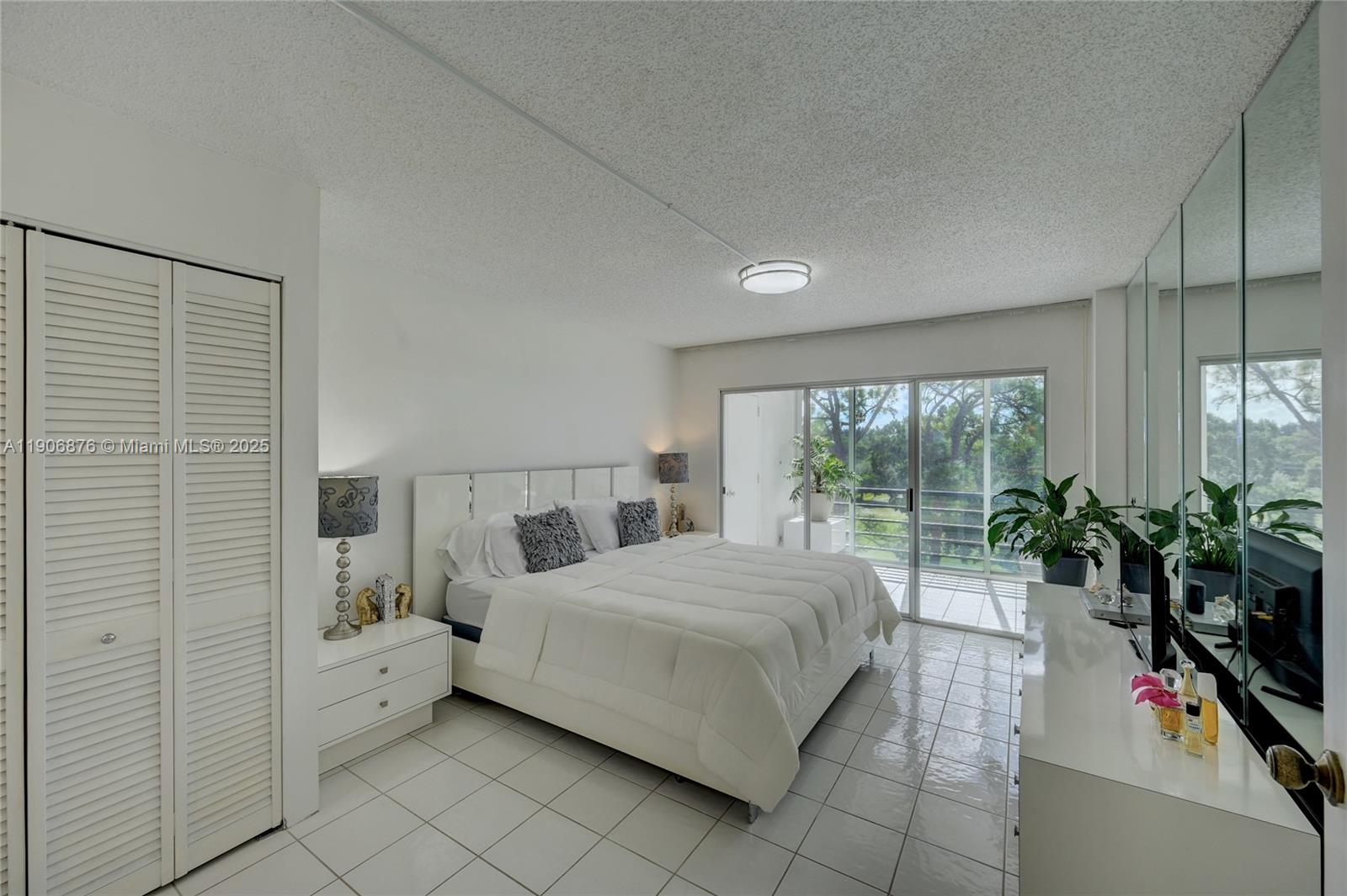 Homes for sale in Lake Worth Beach, FL | 3654 Via Poinciana, Lake Worth Beach, FL 33467