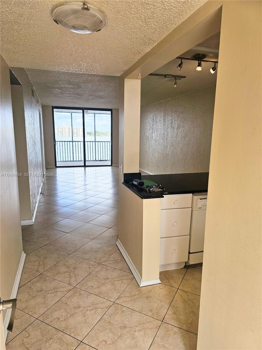 Lake Emerald Condominiums