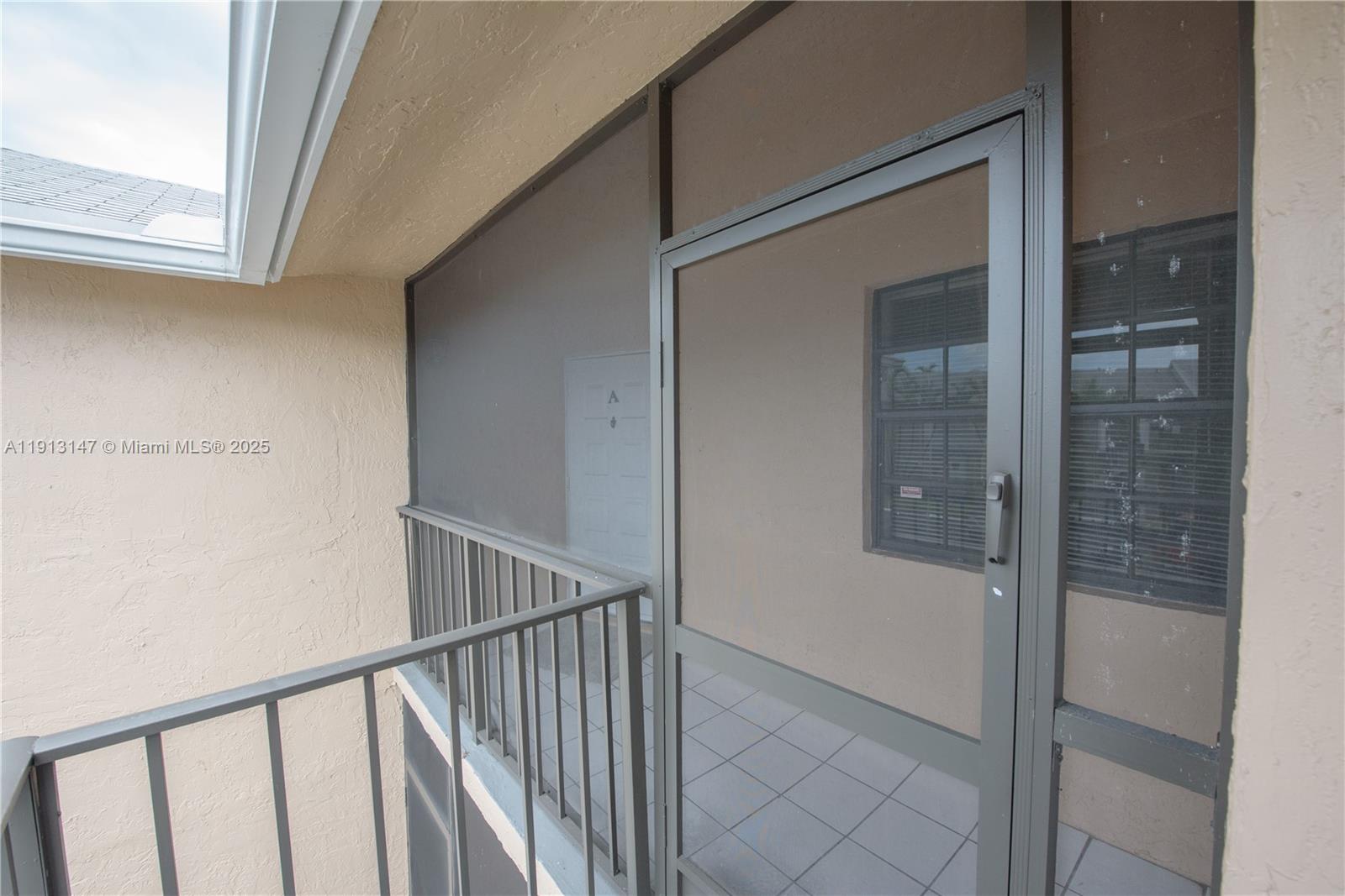 Elegant master bedroom retreat at 820 Franklin Ave - Condo in Homestead