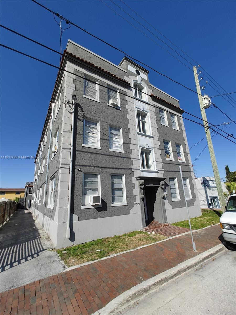Property photo # 9