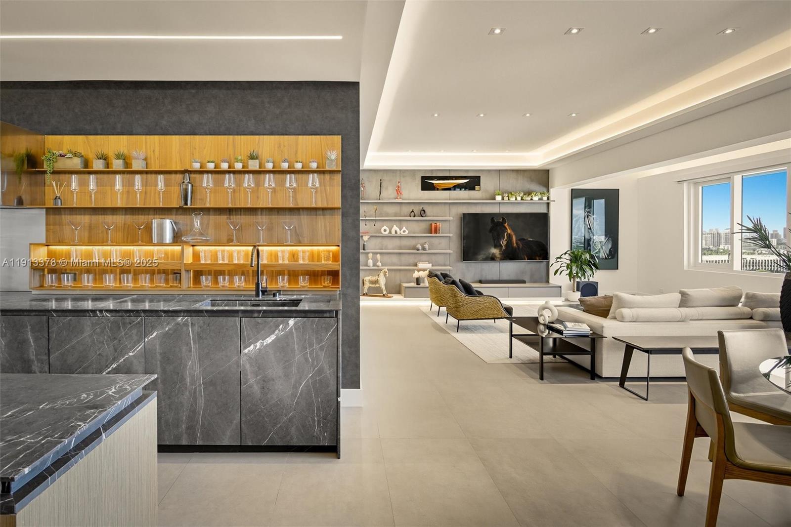 Roney Palace Condo